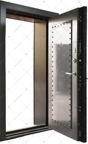 Дверь стальная входная БАСТИОН-2. Панель и наличники на основе МДФ крашеные с стальной вставкой 