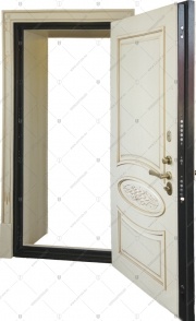 Дверь стальная входная БАСТИОН-3. Панель из массива дуба крашеная патинированная, центральная филёнка с резьбой