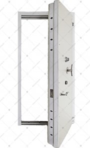 Дверь сейфовая стальная БАСТИОН-3 с системой запирания от штурвала, ключевой и комбинационный блокираторы (вид с торца)