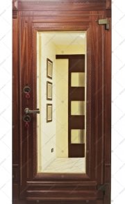 Дверь стальная входная БАСТИОН-3. Панель из массива красного дерева с зеркалом (вид снаружи)