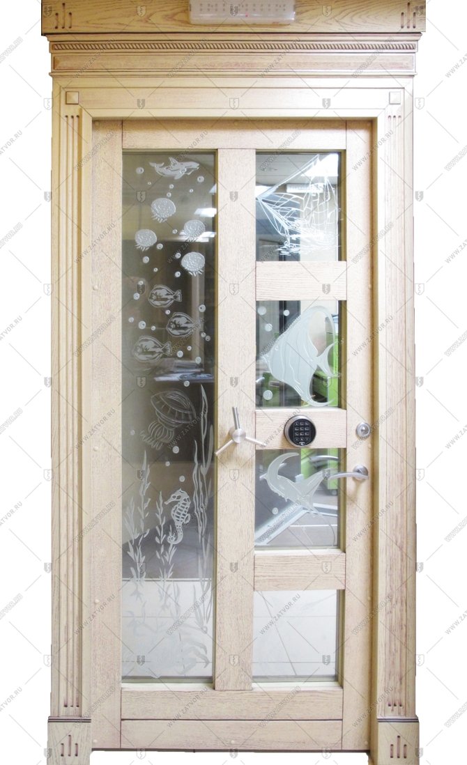 Дверь стальная входная с декоративными стёклами и штурвалом СуперЛюкс. Панель и портал из массива дуба крашенные с патиной (вид изнутри)