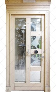 Дверь стальная входная с декоративными стёклами и штурвалом СуперЛюкс. Панель и портал из массива дуба крашенные с патиной (вид изнутри)