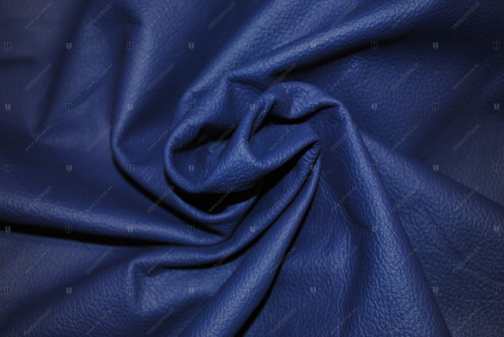 Синяя натуральная кожа