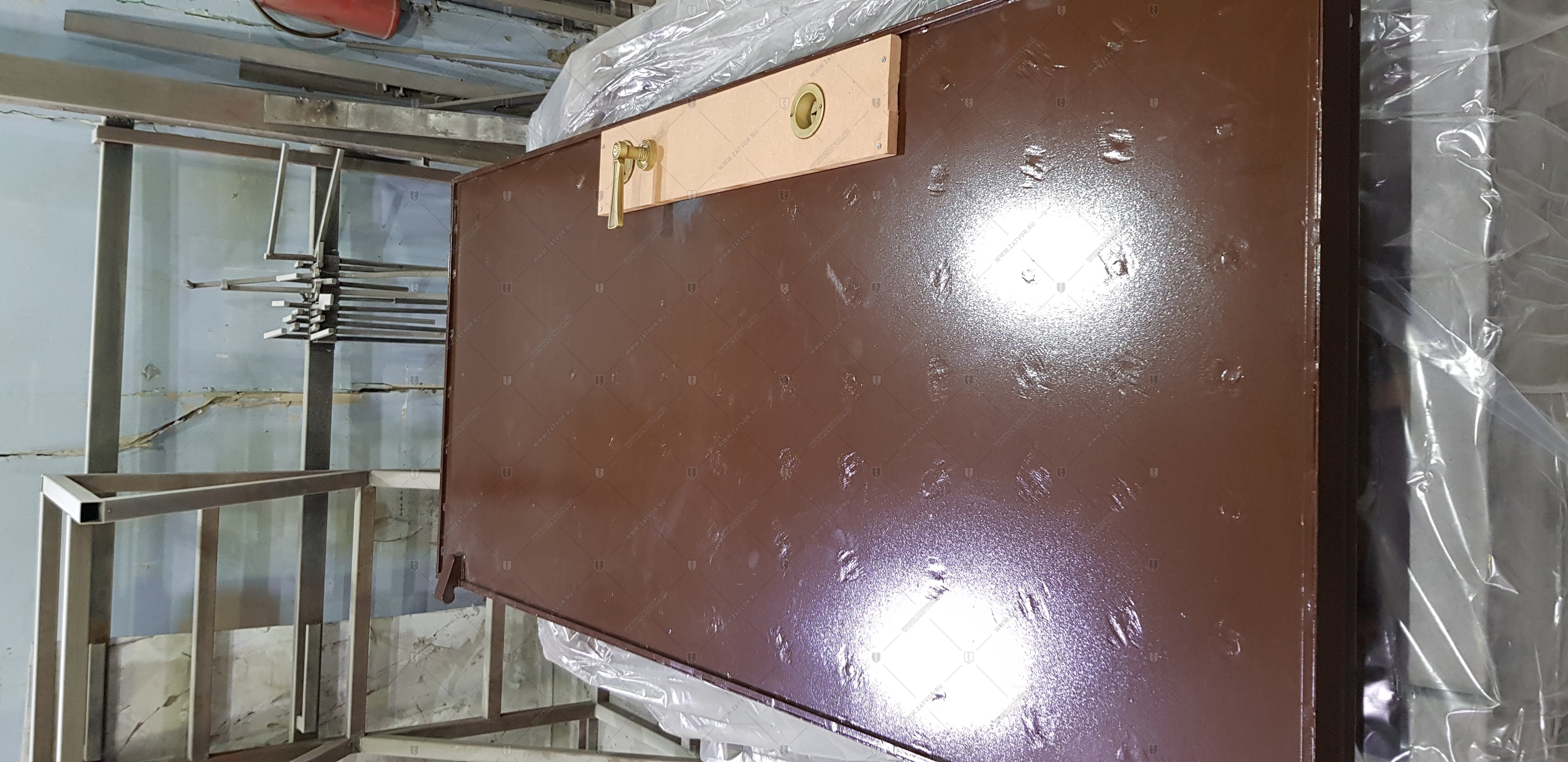 Бронированная дверь БАСТИОН-3 (правые петли)_17