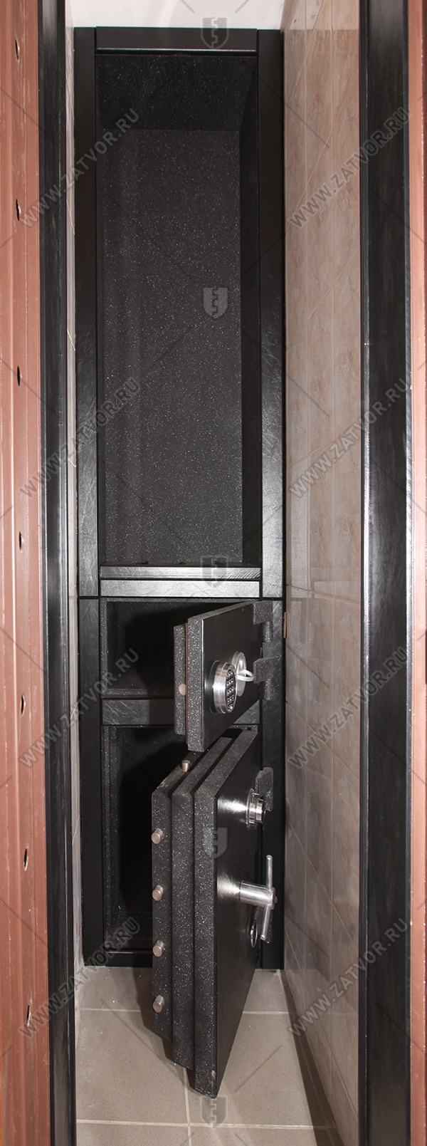 Сейфово-оружейная стойка Аполлон с открытой оружейной нишей_2